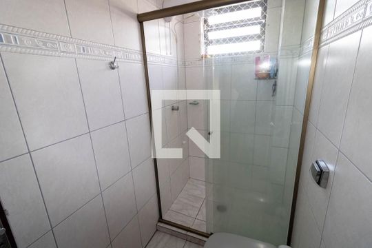 Banheiro de apartamento à venda com 1 quarto, 45m² em Partenon, Porto Alegre