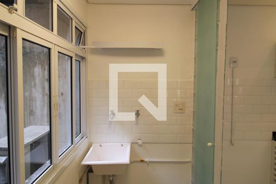 Área de Serviço de apartamento para alugar com 2 quartos, 90m² em Jardim Europa, São Paulo