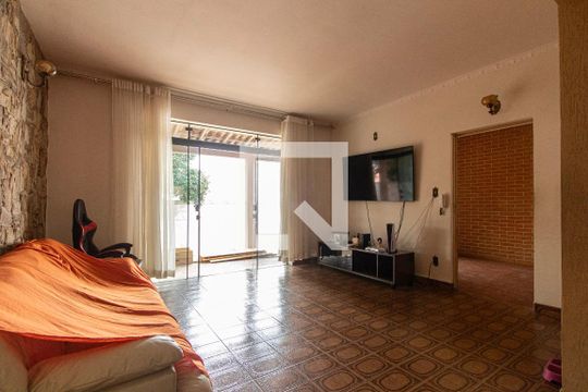 Casa para alugar com 5 quartos, 277m² em Jardim Santa Rosália, Sorocaba