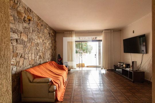 Sala 1 de casa para alugar com 5 quartos, 277m² em Jardim Santa Rosália, Sorocaba