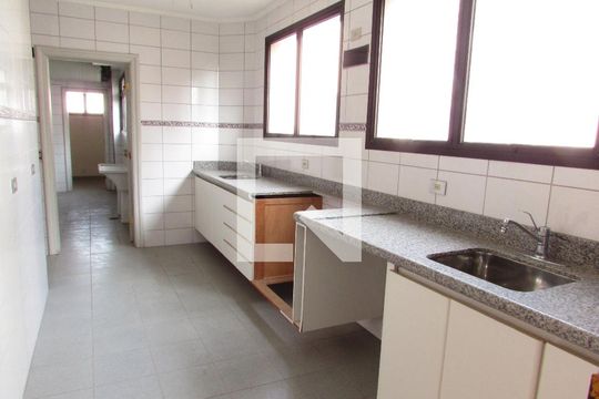 Cozinha de apartamento para alugar com 4 quartos, 254m² em Vila Andrade, São Paulo