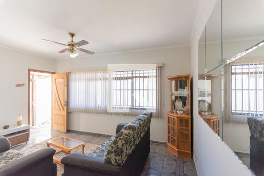 Sala de casa à venda com 4 quartos, 250m² em Parque Fazendinha, Campinas