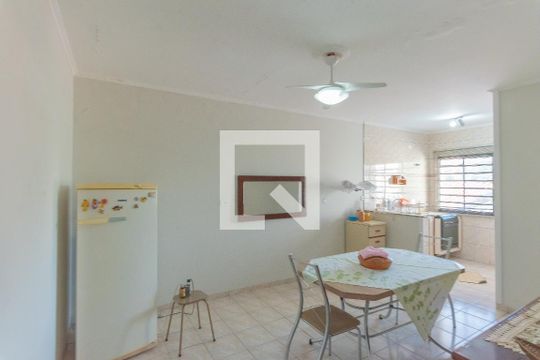 Cozinha de casa à venda com 4 quartos, 250m² em Parque Fazendinha, Campinas