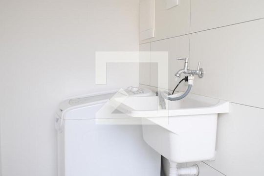 Área de serviço de casa para alugar com 3 quartos, 145m² em Cajuru, Curitiba