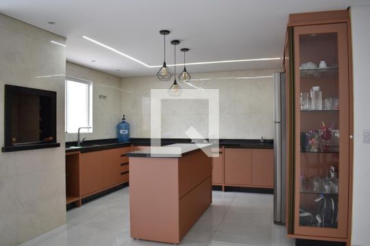 Cozinha de casa para alugar com 3 quartos, 145m² em Cajuru, Curitiba