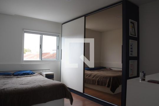 Quarto 2 de casa para alugar com 3 quartos, 145m² em Cajuru, Curitiba
