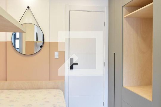 Quarto de kitnet/studio à venda com 1 quarto, 17m² em Água Verde, Curitiba