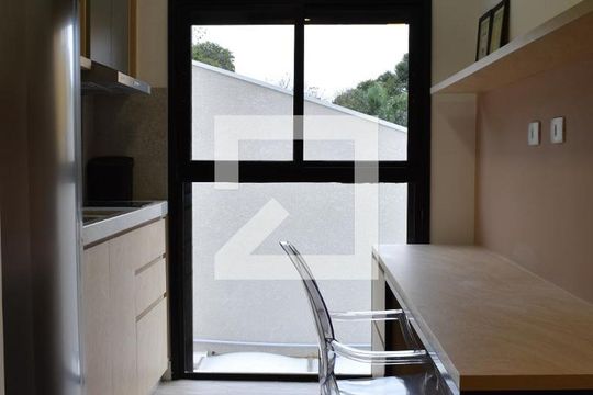 Cozinha de kitnet/studio à venda com 1 quarto, 17m² em Água Verde, Curitiba