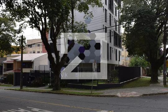 Fachada do condomínio de kitnet/studio à venda com 1 quarto, 17m² em Água Verde, Curitiba