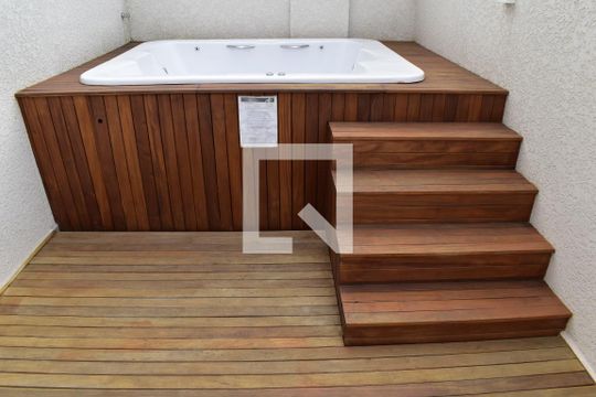 Área comum - Jacuzzi de kitnet/studio à venda com 1 quarto, 17m² em Água Verde, Curitiba