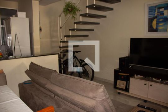 Sala de casa de condomínio à venda com 2 quartos, 67m² em Arvoredo Ii, Contagem