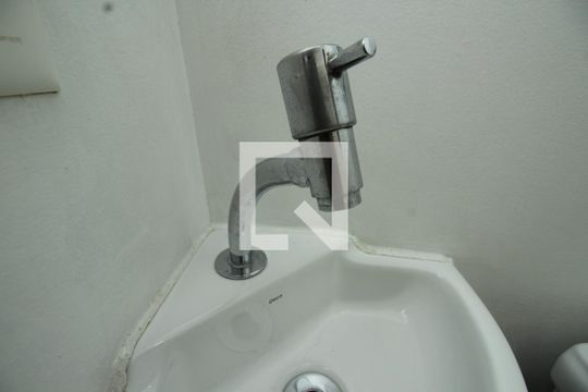 Banheiro de apartamento para alugar com 2 quartos, 70m² em Jardim Colombo, São Paulo