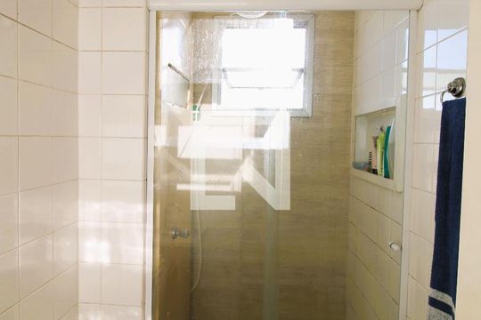 Banheiro de apartamento à venda com 2 quartos, 47m² em Vila Guilherme, São Paulo