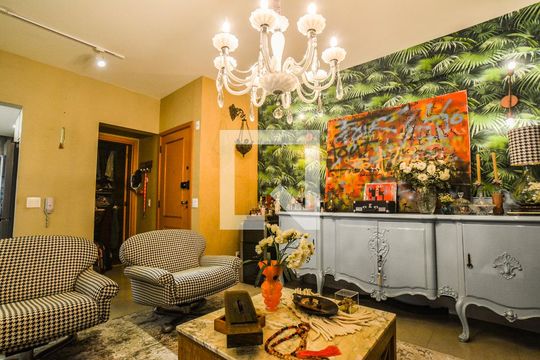 Sala de apartamento à venda com 2 quartos, 120m² em Vila Floresta, Santo André