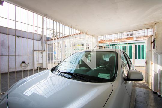 Garagem de casa à venda com 2 quartos, 177m² em Jardim Bela Vista, Santo André