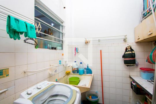 Área de serviço de casa à venda com 2 quartos, 177m² em Jardim Bela Vista, Santo André
