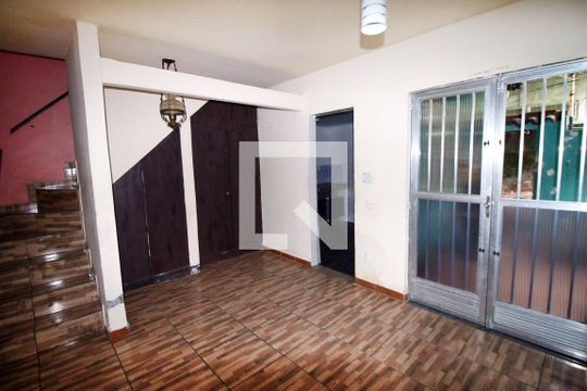 Casa à venda com 2 quartos, 100m² em Penha, Rio de Janeiro