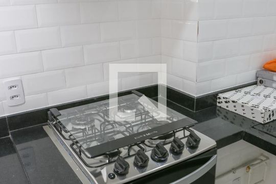 Cozinha e Área de Serviço de apartamento para alugar com 2 quartos, 37m² em Água Branca, São Paulo