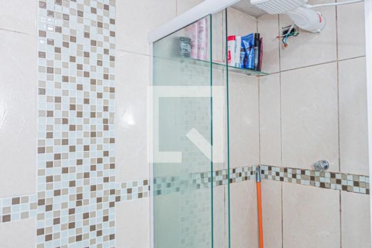 Banheiro de apartamento à venda com 3 quartos, 55m² em Vila Portugal, São Paulo