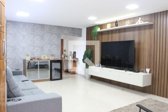 Casa à venda com 3 quartos, 270m² em Vila Milton, Guarulhos