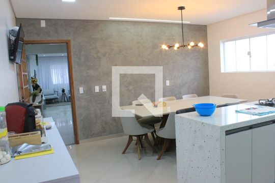 Cozinha de casa à venda com 3 quartos, 270m² em Vila Milton, Guarulhos