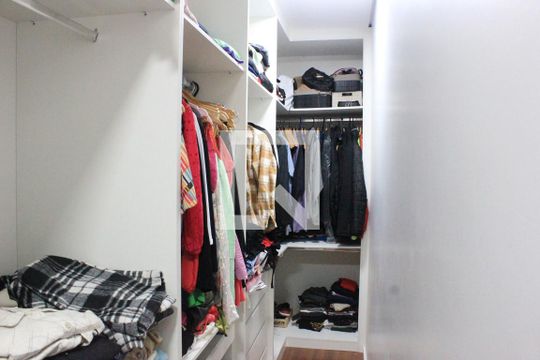 Closet de casa à venda com 3 quartos, 270m² em Vila Milton, Guarulhos