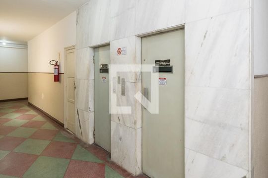 Área comum - Hall dos elevadores de apartamento para alugar com 1 quarto, 39m² em Bonsucesso, Rio de Janeiro