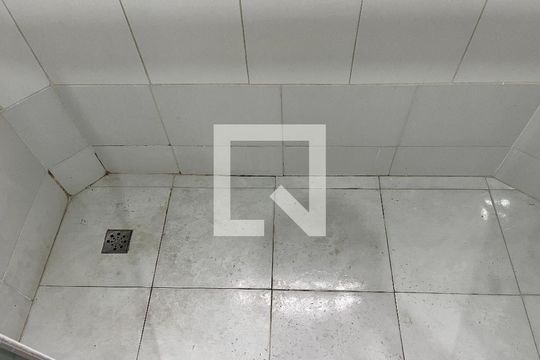 Banheiro de apartamento para alugar com 2 quartos, 95m² em Água Branca, São Paulo