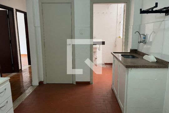 Cozinha de apartamento para alugar com 2 quartos, 95m² em Água Branca, São Paulo