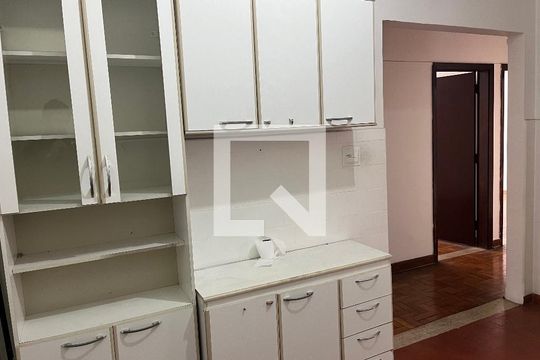 Cozinha de apartamento para alugar com 2 quartos, 95m² em Água Branca, São Paulo