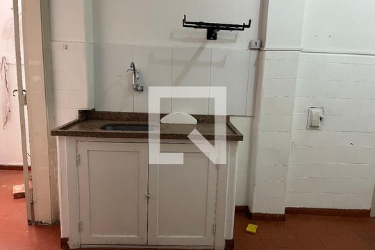 Cozinha de apartamento para alugar com 2 quartos, 95m² em Água Branca, São Paulo