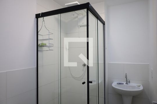Banheiro de apartamento à venda com 2 quartos, 42m² em Água Branca, São Paulo