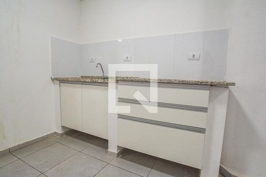 Cozinha de apartamento para alugar com 2 quartos, 49m² em Centro, Santo André