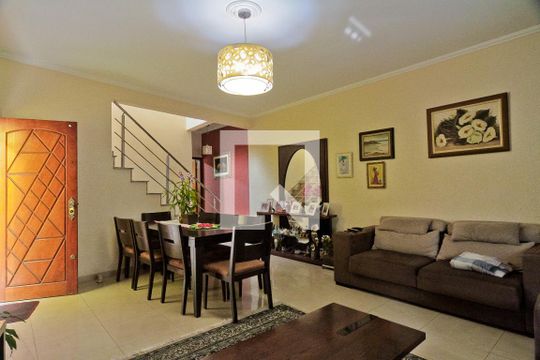 Sala de casa à venda com 4 quartos, 188m² em Vila Maria Luisa, São Paulo