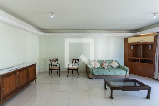 Sala de apartamento para alugar com 4 quartos, 176m² em Tijuca, Rio de Janeiro