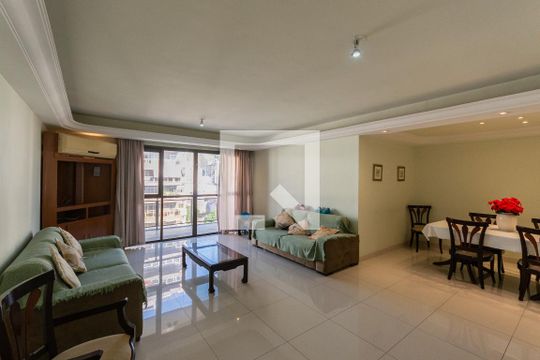 Sala de apartamento para alugar com 4 quartos, 176m² em Tijuca, Rio de Janeiro
