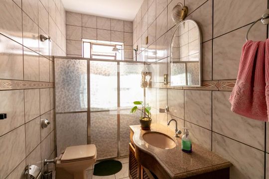 Banheiro 1 de casa à venda com 4 quartos, 360m² em Camargos, Belo Horizonte
