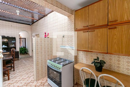 Cozinha de casa à venda com 4 quartos, 360m² em Camargos, Belo Horizonte