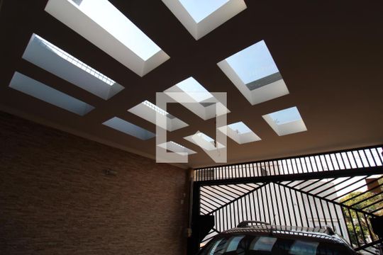 Garagem de casa à venda com 5 quartos, 194m² em Água Rasa, São Paulo
