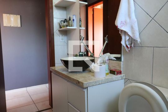 Banheiro de apartamento para alugar com 1 quarto, 71m² em Vicentina, São Leopoldo