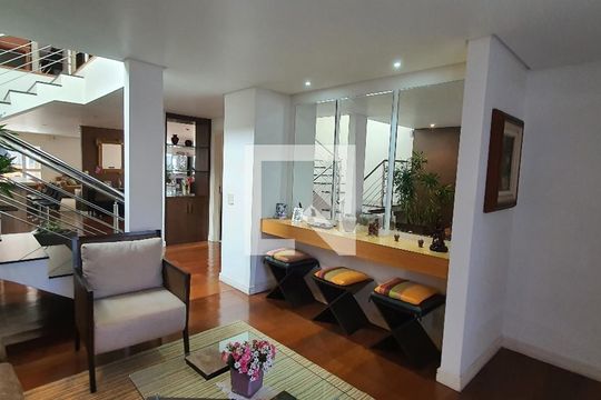Detalhe Sala de casa à venda com 4 quartos, 350m² em Santo Amaro, São Paulo