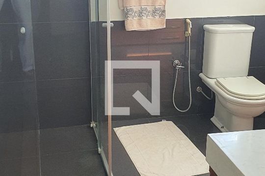 Banheiro da Suíte de casa à venda com 4 quartos, 350m² em Santo Amaro, São Paulo