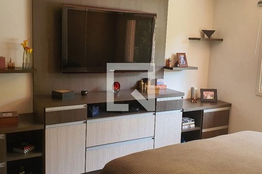 Quarto 2 - Suíte de casa à venda com 4 quartos, 350m² em Santo Amaro, São Paulo