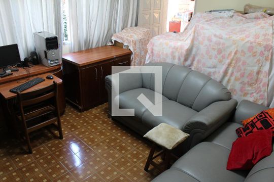 Casa à venda com 2 quartos, 375m² em São Lucas, São Paulo