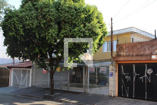 Fachada de casa à venda com 2 quartos, 375m² em São Lucas, São Paulo