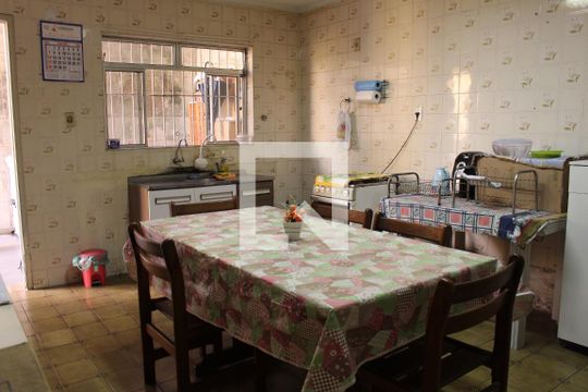 Cozinha de casa à venda com 2 quartos, 375m² em São Lucas, São Paulo