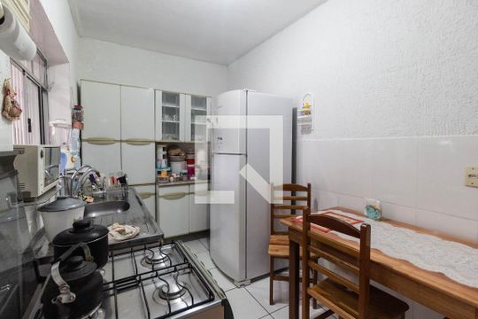 Cozinha casa 1 de casa à venda com 3 quartos, 108m² em Vila Mazzei, São Paulo