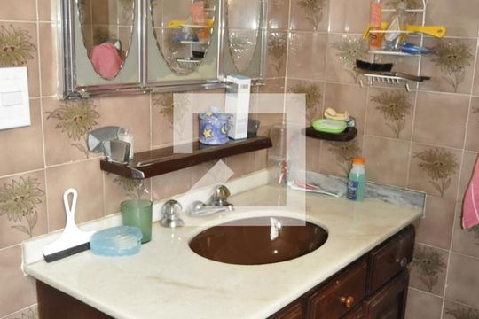 Banheiro 1 de casa à venda com 6 quartos, 340m² em Riachuelo, Rio de Janeiro
