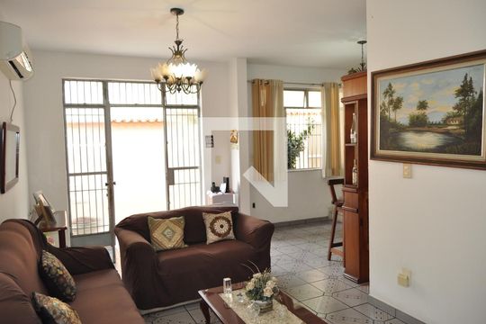 Sala de casa à venda com 6 quartos, 340m² em Riachuelo, Rio de Janeiro