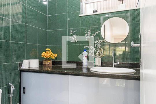 Lavabo de casa à venda com 3 quartos, 390m² em Penha, Rio de Janeiro